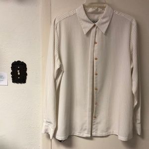 Women’s Villager (a Liz Claiborne Company) Blouse